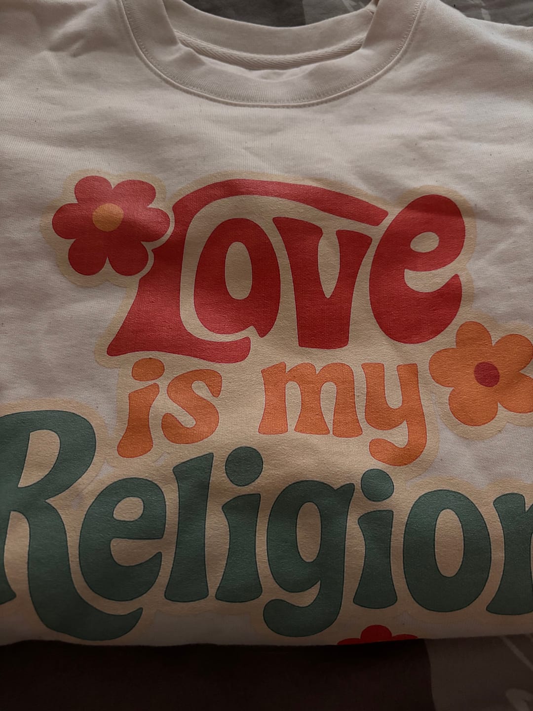 Customer photo review of Love is my Religion Premium Bio Sweatshirt 100 % Bio-Baumwolle Unisex