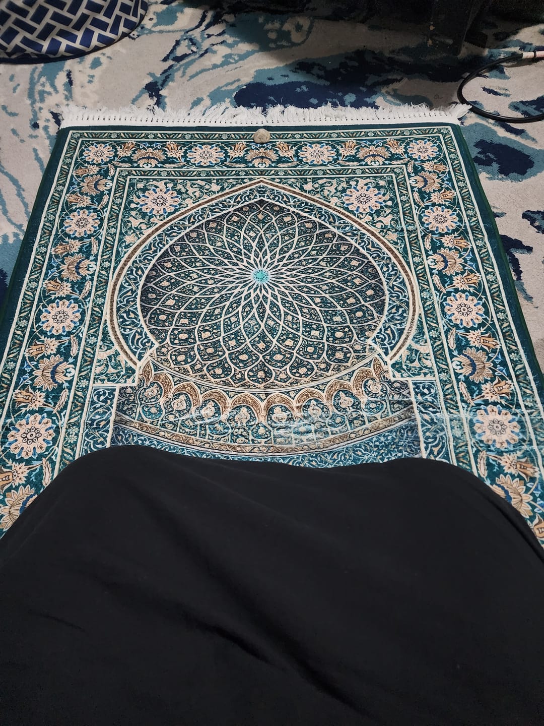Customer photo review of Emerald Padded Prayer Mat