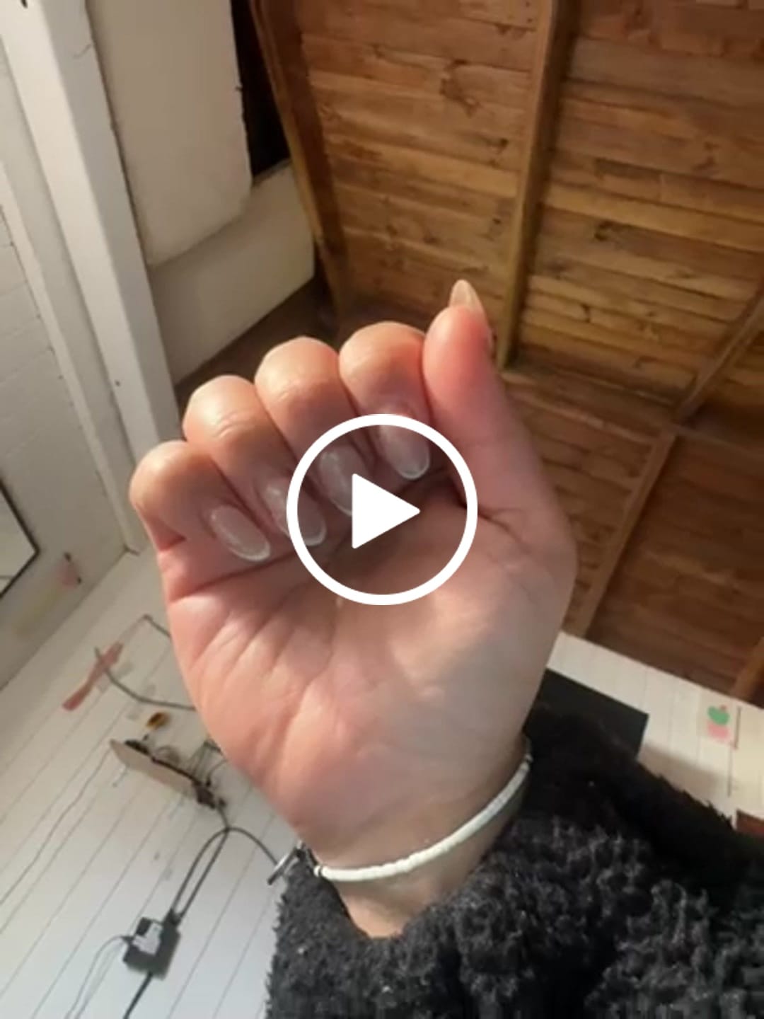 Customer video review of NAIL PRO Permanente - Top Coat sin capa (15 ml)
