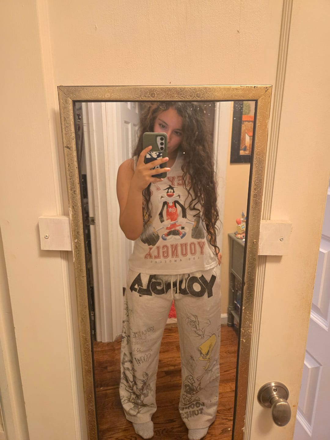 Customer photo review of 2183 - Looney Tunes Squad Sweats