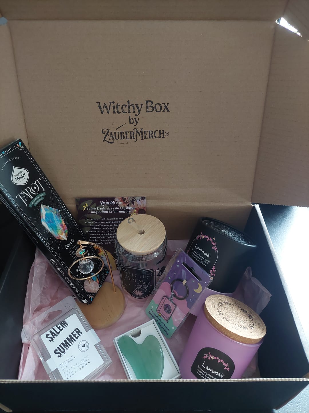 Customer photo review of Witchy Box August (Monatlich wechselnd & limtiert)