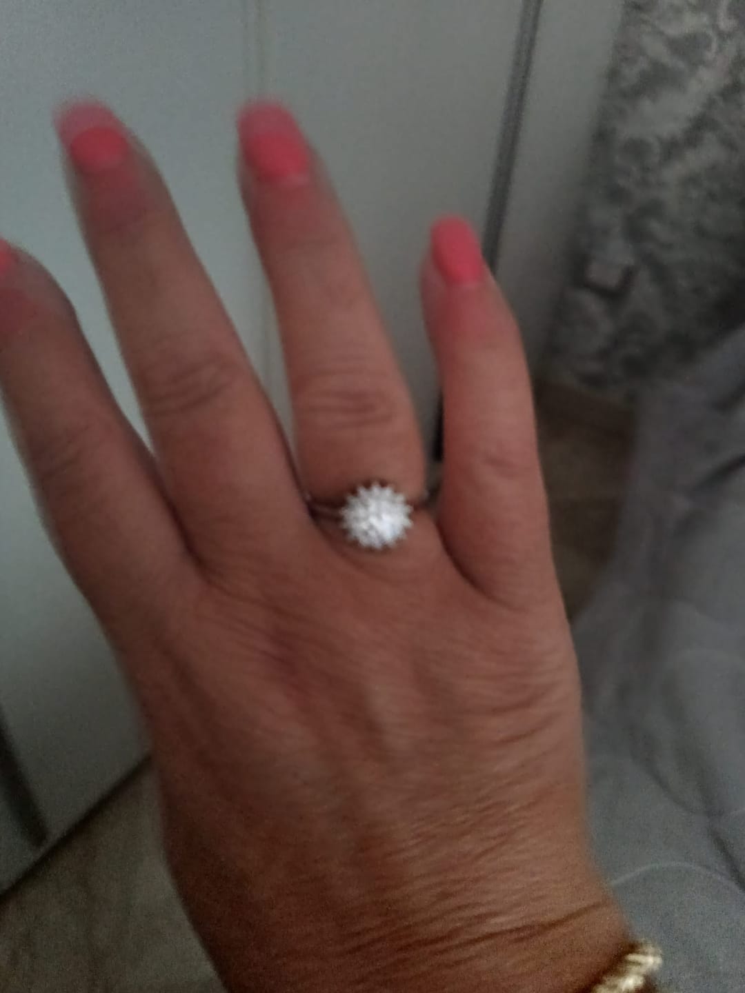 Customer photo review of Anello Eternity Luce Divina - Taglia Unica Regolabile