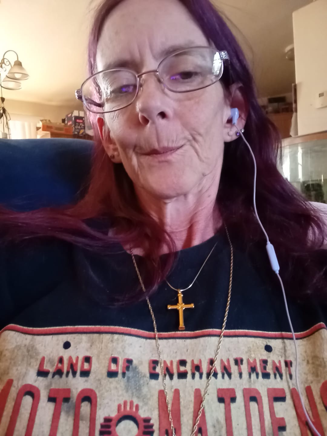 Customer photo review of Cremation Urn Necklace Cross Pendant for Ashes-A038