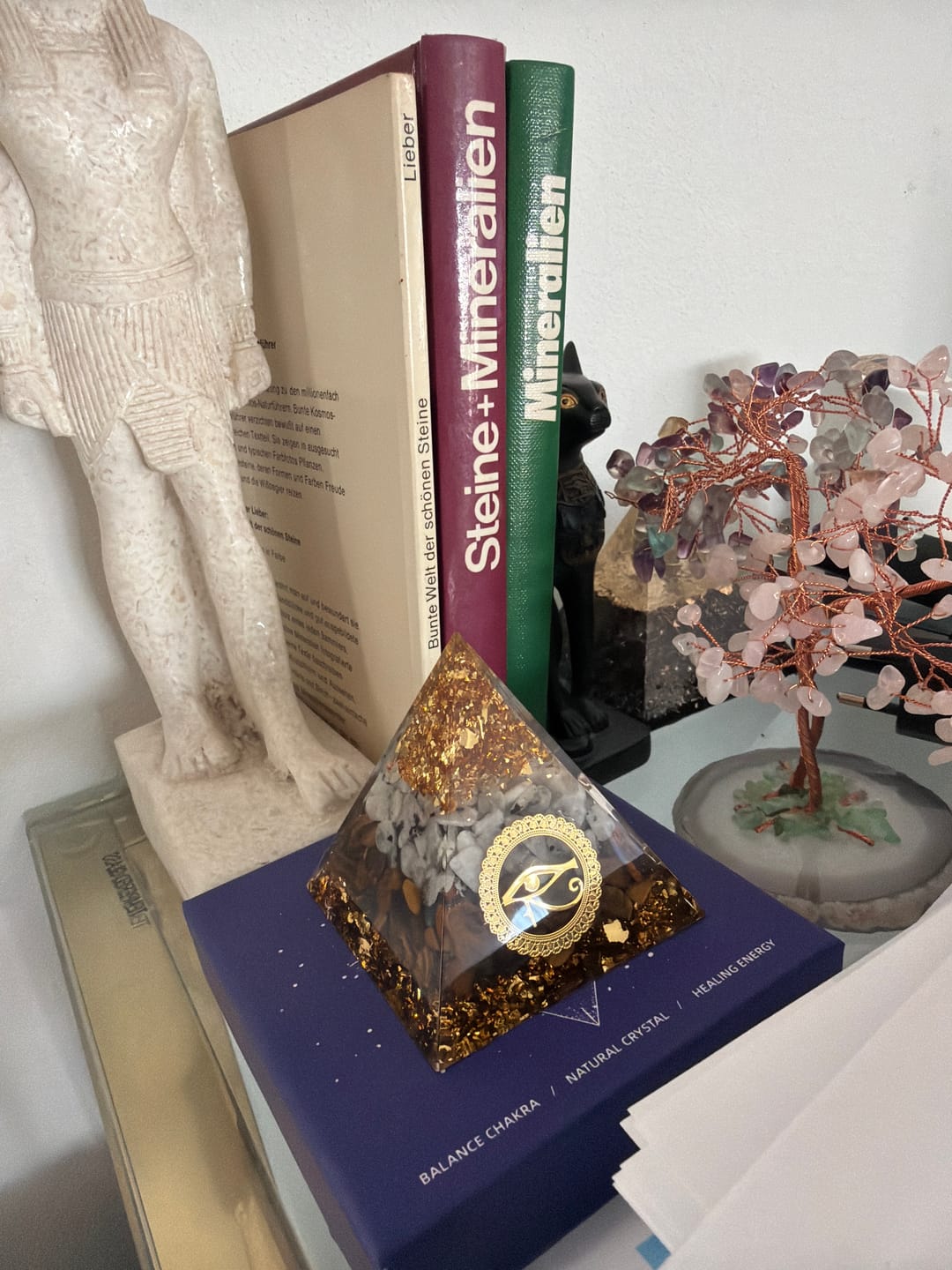 Customer photo review of Olivenorma Tigerauge Mondstein Auge des Horus Orgon-Pyramide