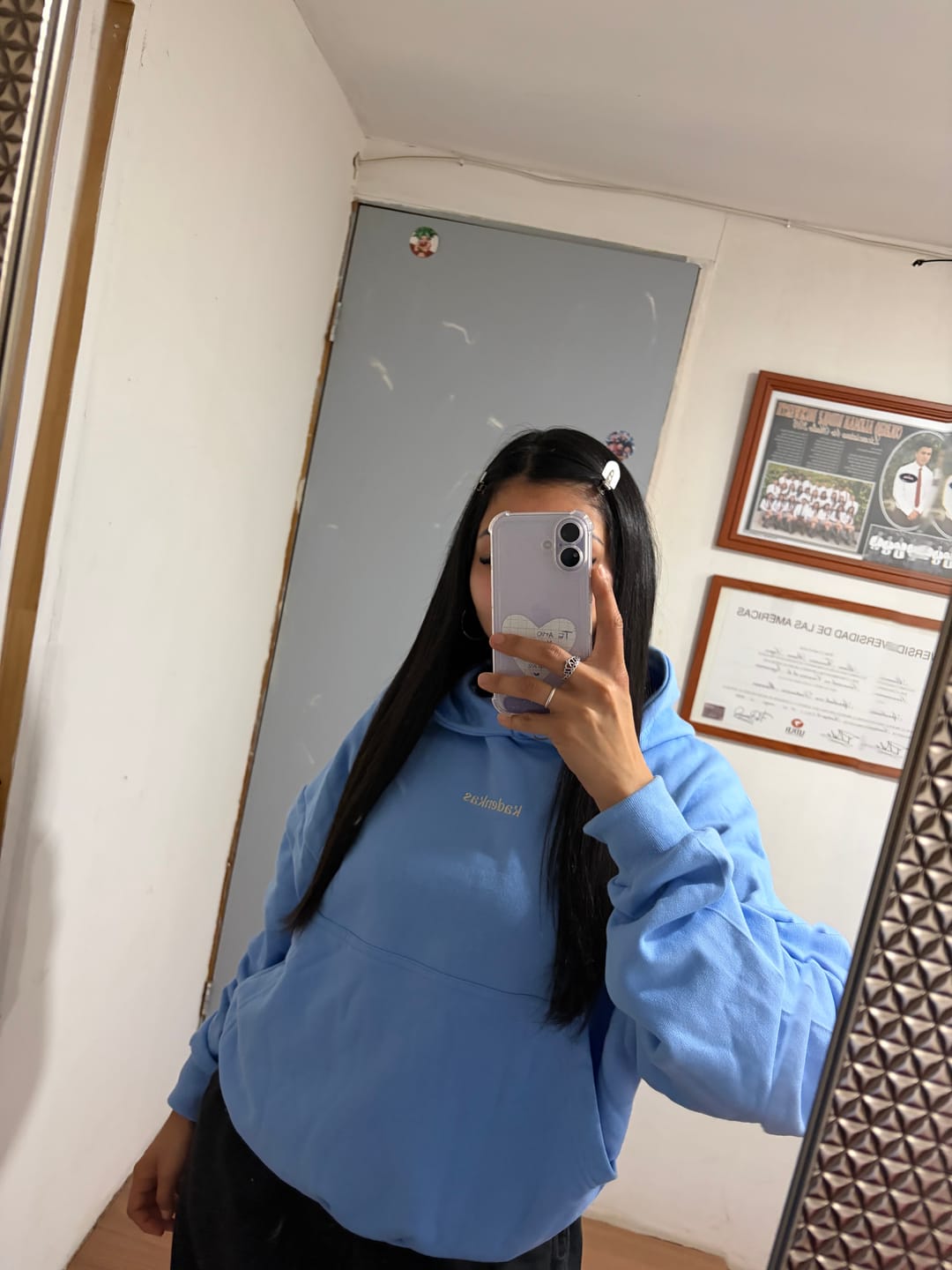 Customer photo review of POLERÓN HOODIE CELESTE - OVERSIZE CON GORRO LOGO Y ESPALDA BORDADO