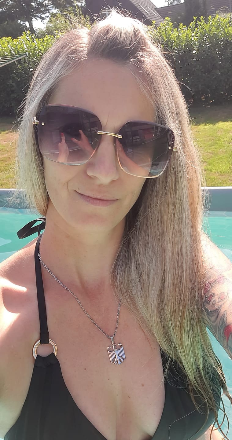 Customer photo review of Deutschland Adler Kette