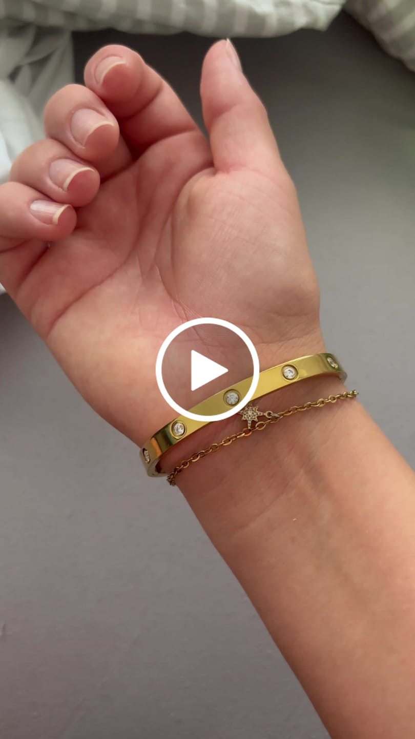 Customer video review of Arianna Armreif | 18K vergoldet