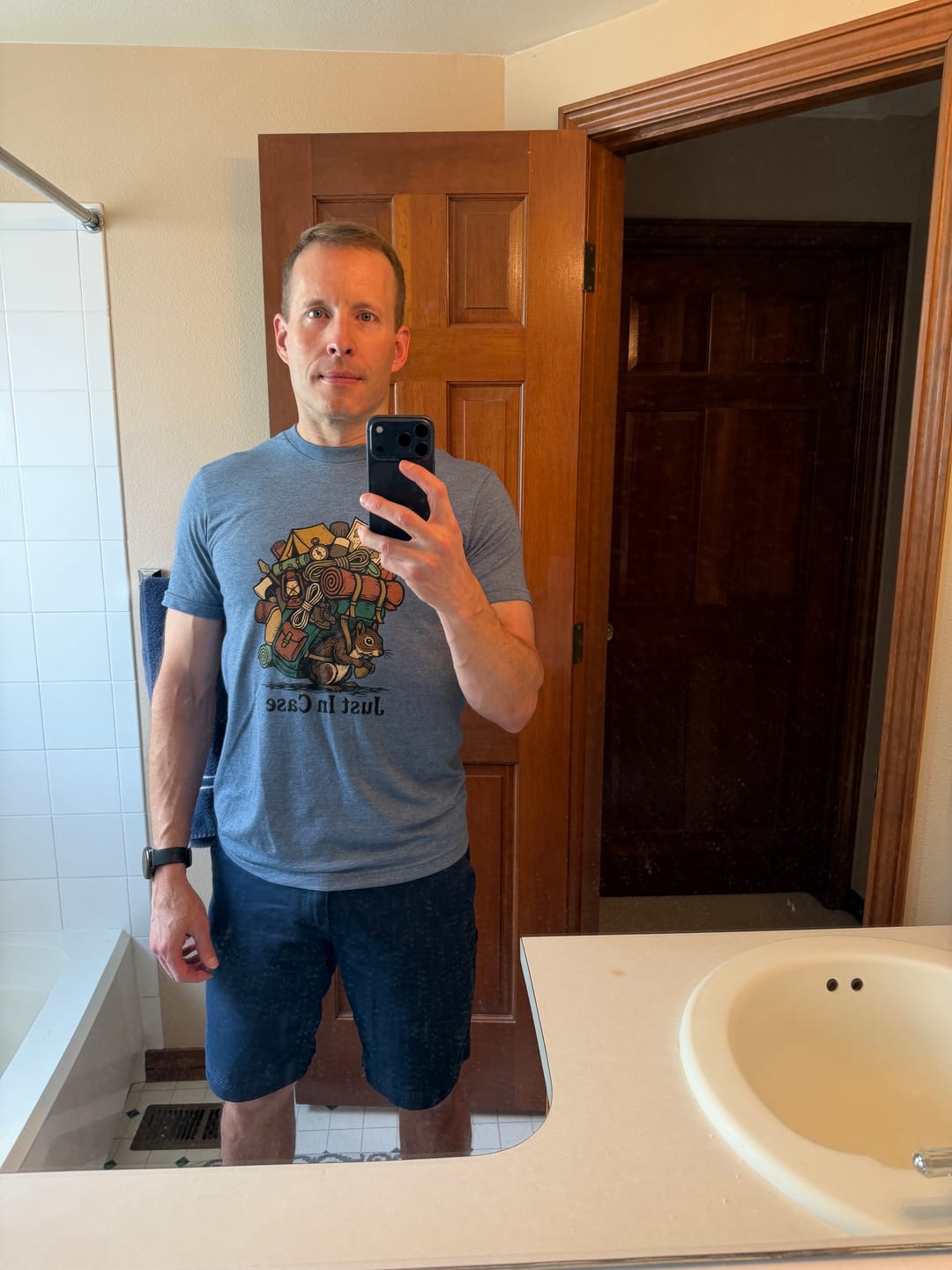 Κριτική με φωτογραφία πελάτη για το Overloaded Squirrel T-Shirt
