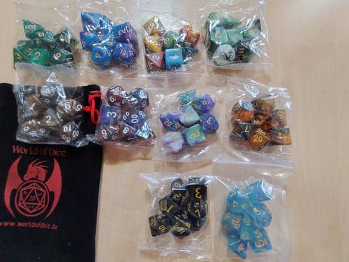 Customer photo review of Mystery Bag of Holding mit 10x7 Kunststoff Würfel