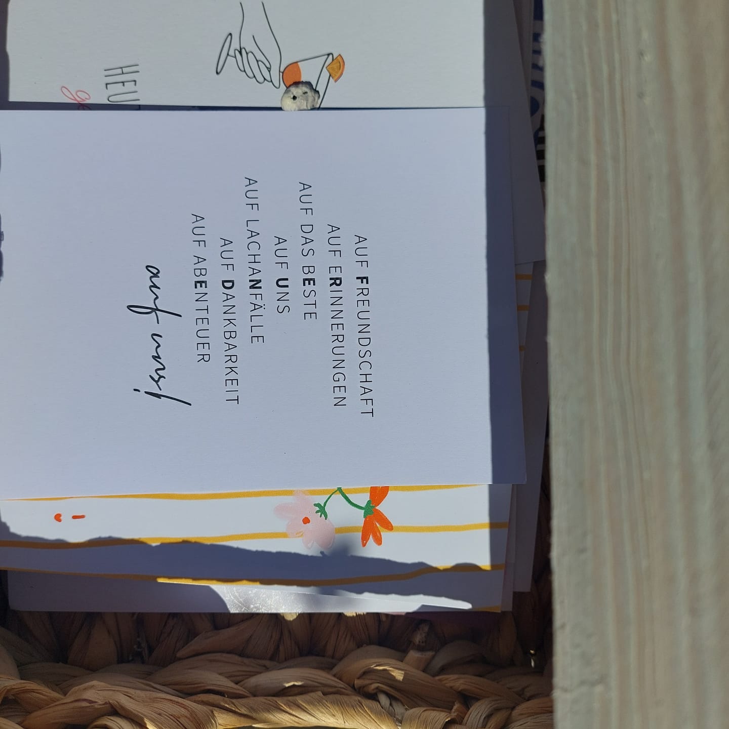 Customer photo review of Die Welt ist schön · Postkarte