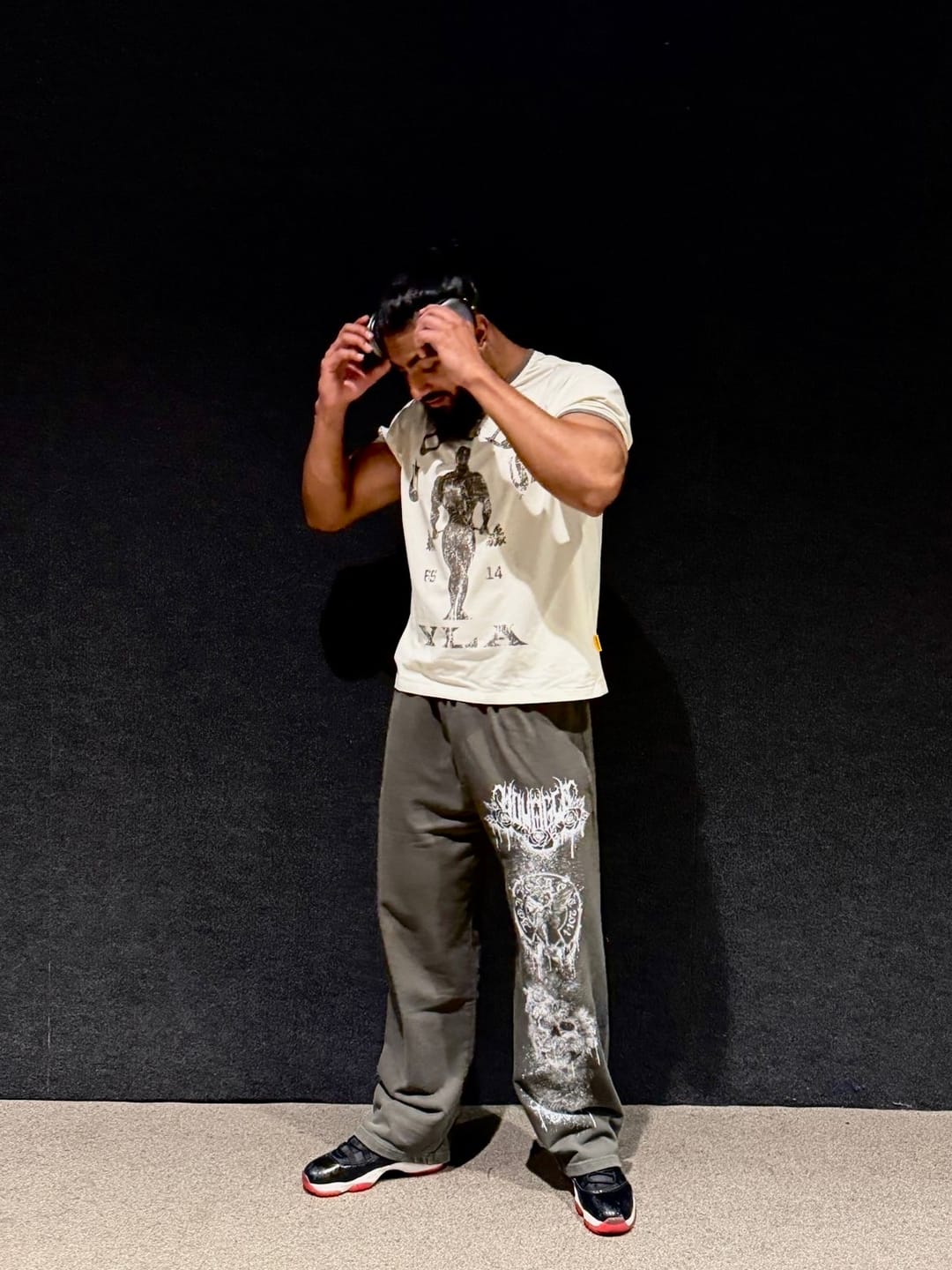 Customer photo review of 4009 - Golds Gym Ringer Tees