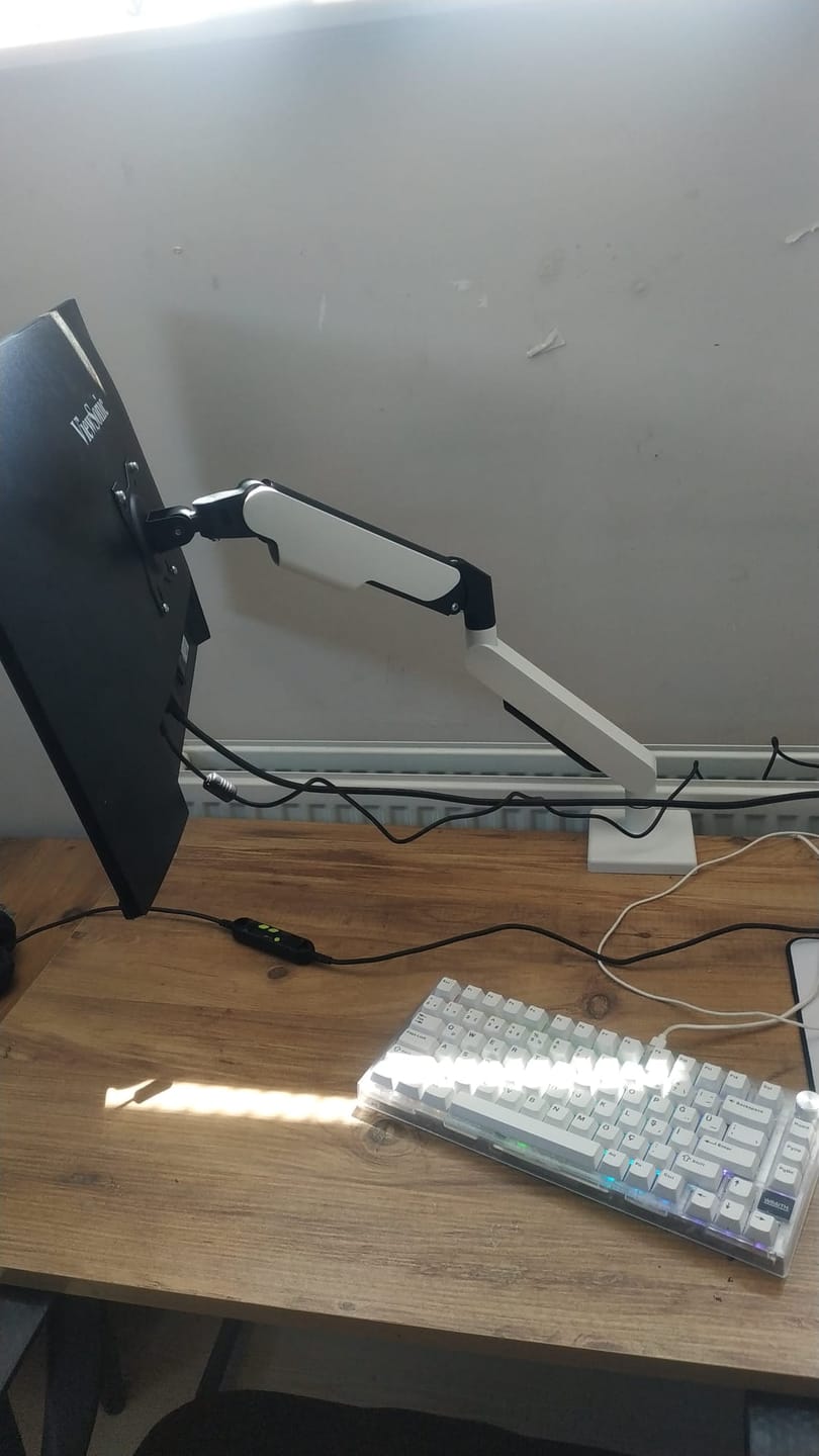 Customer photo review of Spyne Axis-1 Monitör Kolu