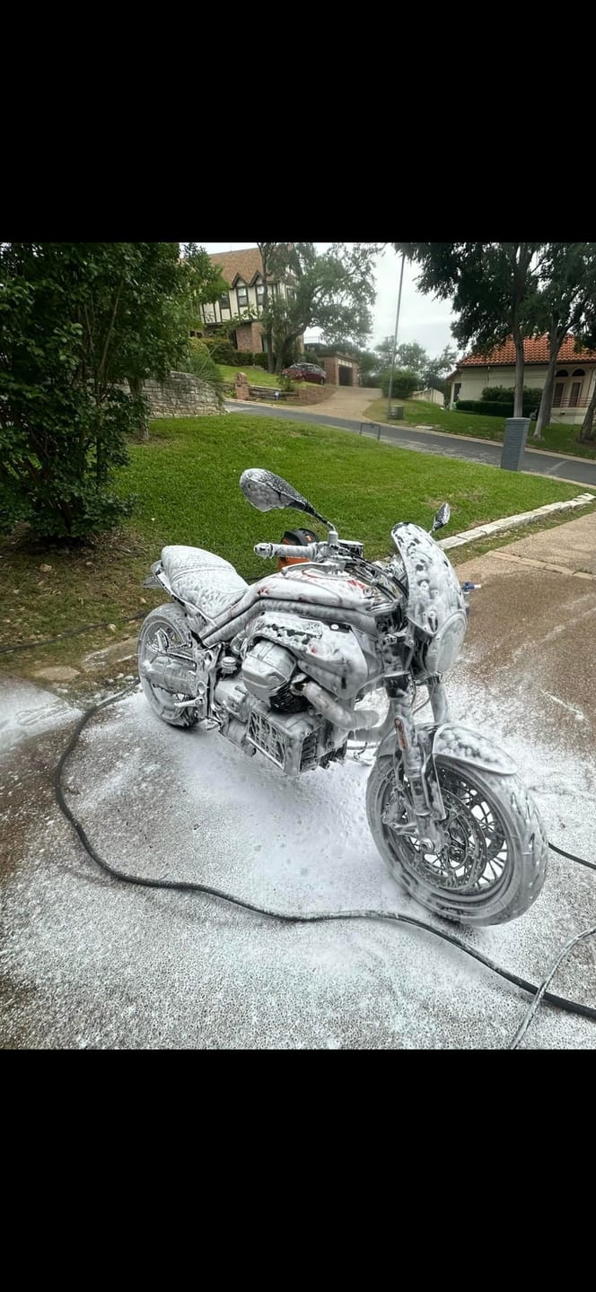 Customer photo review of Blizzard Extreme Foaming Car Soap