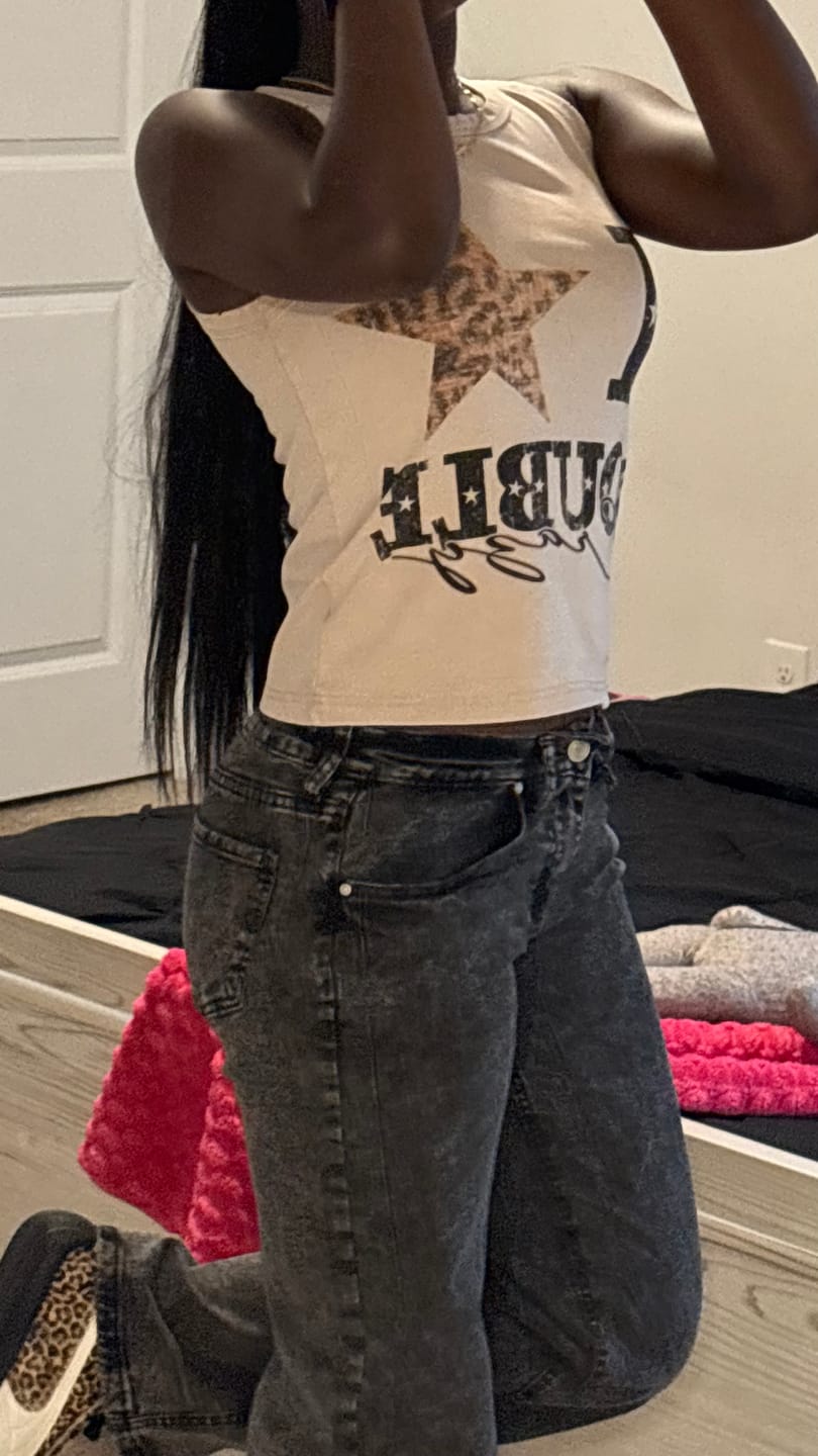 Customer photo review of Leopard Star Vintage Graphic Tank-522
