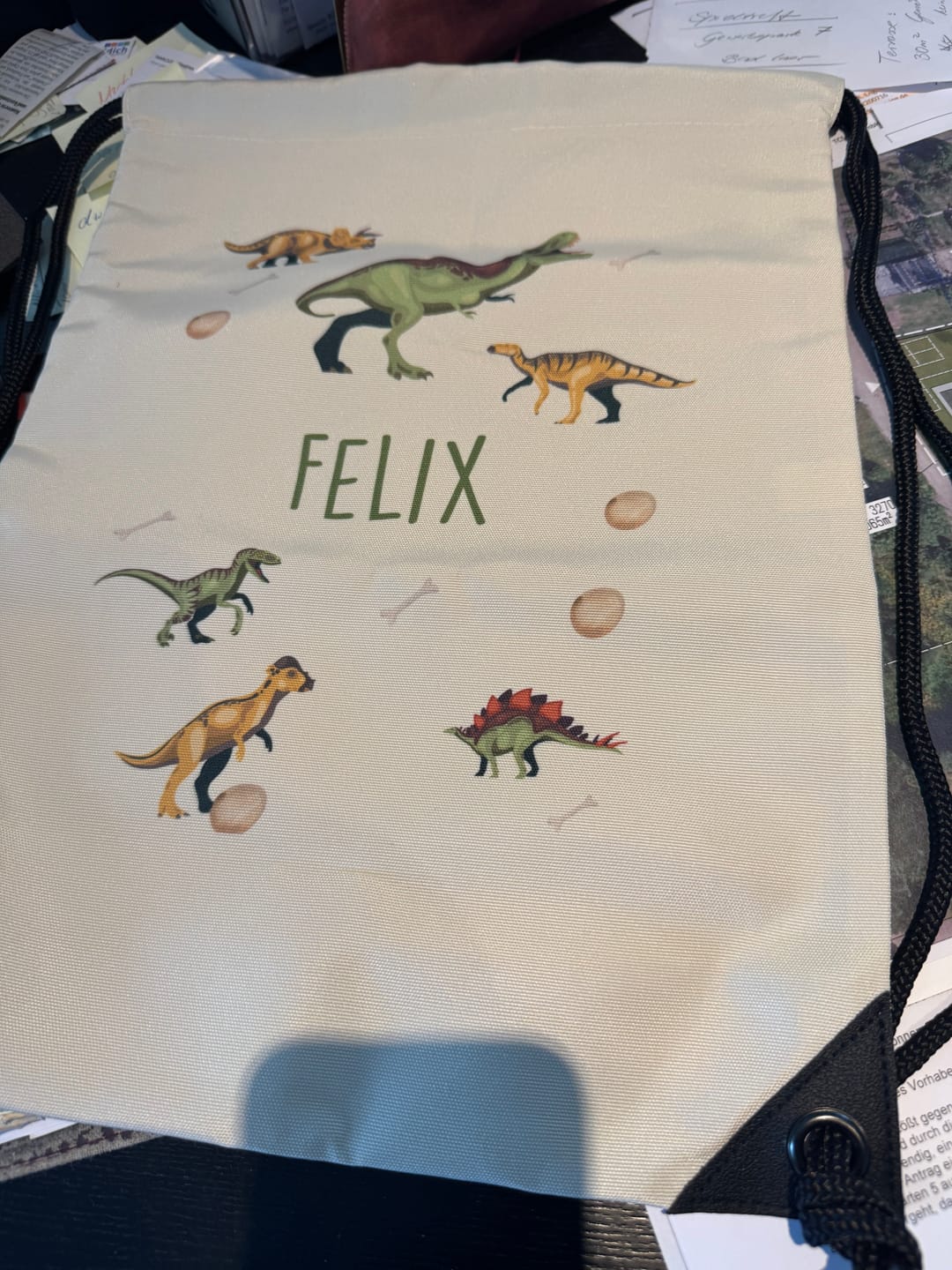 Customer photo review of Personalisierter Turnbeutel mit Namen - Dinos