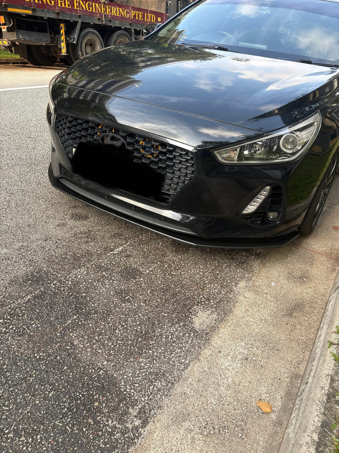 Customer photo review of DEMO STOCK - i30 SR Hatch (2017-2018) Front Lip Splitter & Mounting Brace - GLOSS BLACK