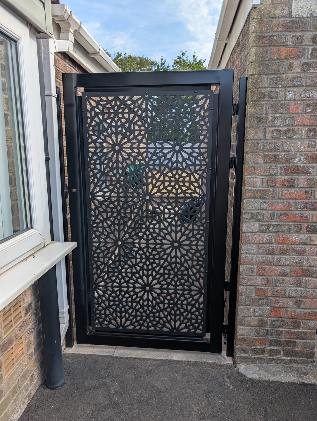 Customer photo review of Moucharabiya Large Screen