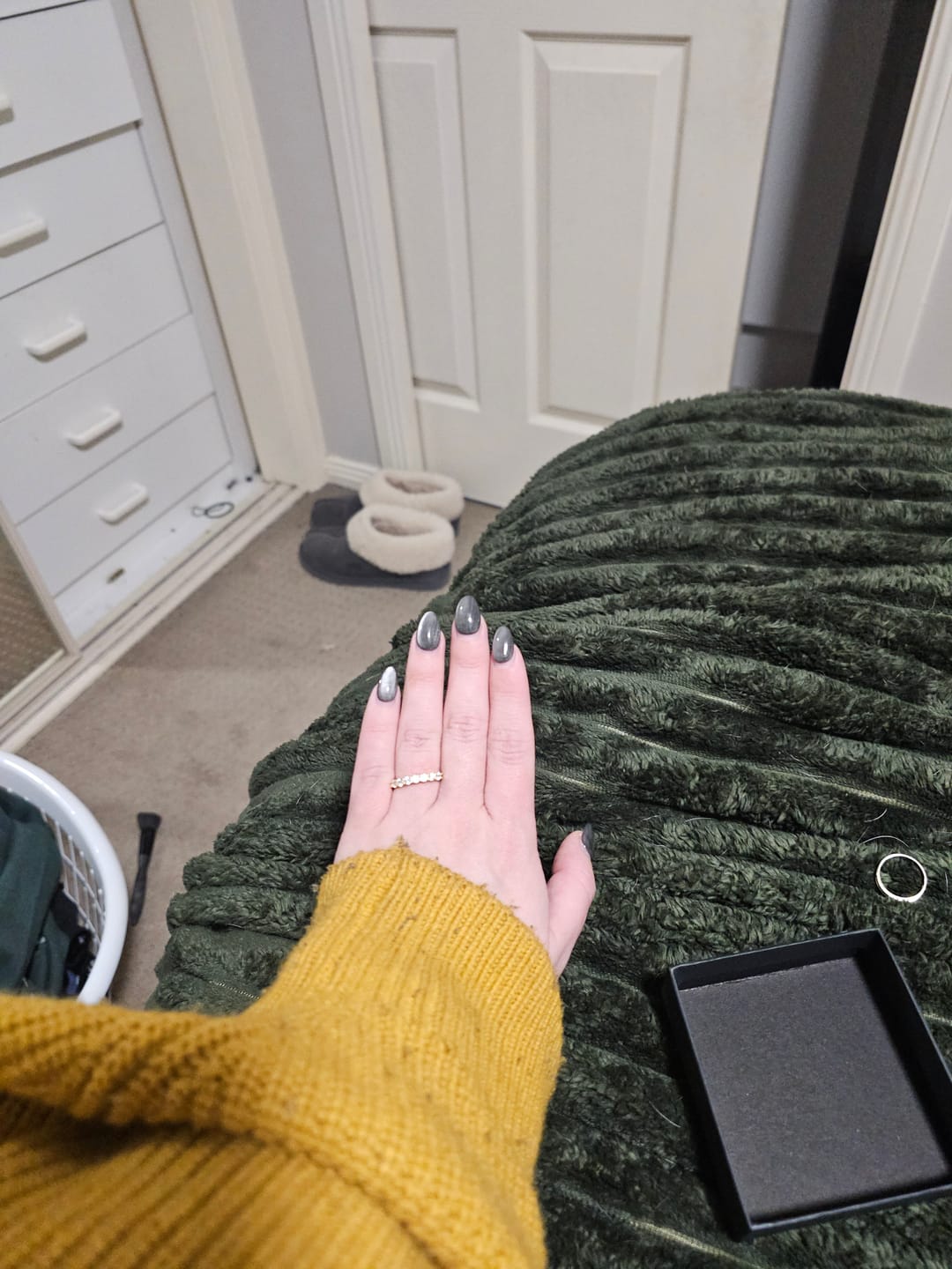 Customer photo review of The Peyton - Women's Sapphire Engagement Wedding Ring