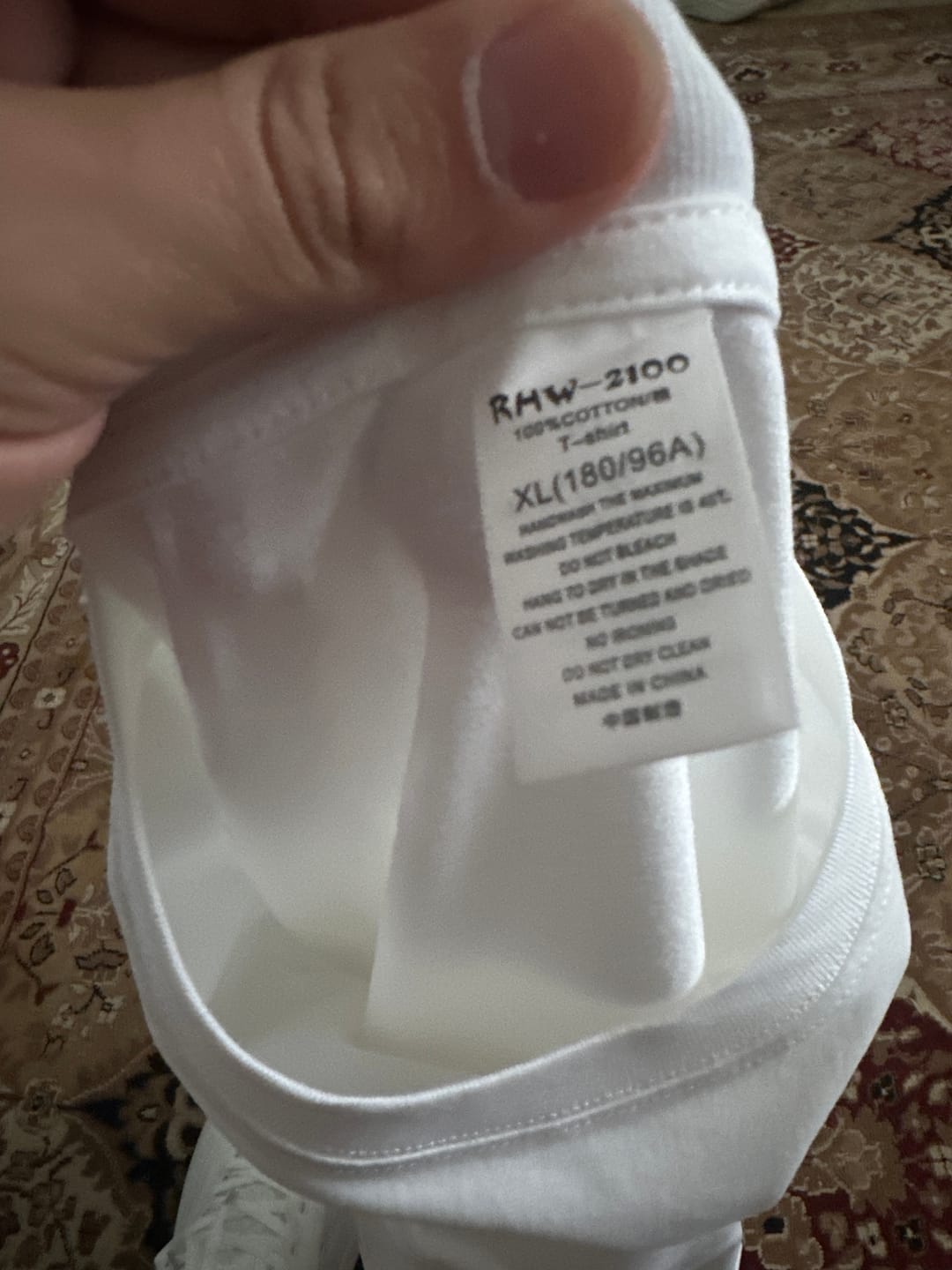Customer photo review of BUDS V-FIT™ — חולצת גברים (Offer C)