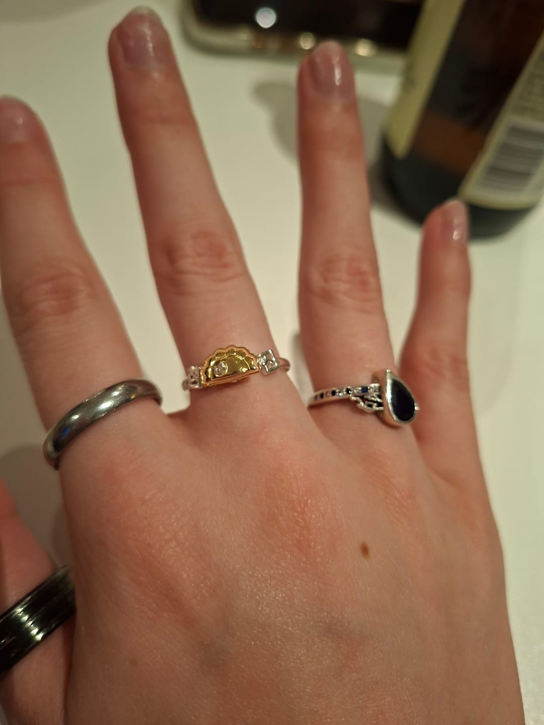 Customer photo review of PREORDER: Hyunjin spinning dumpling ring
