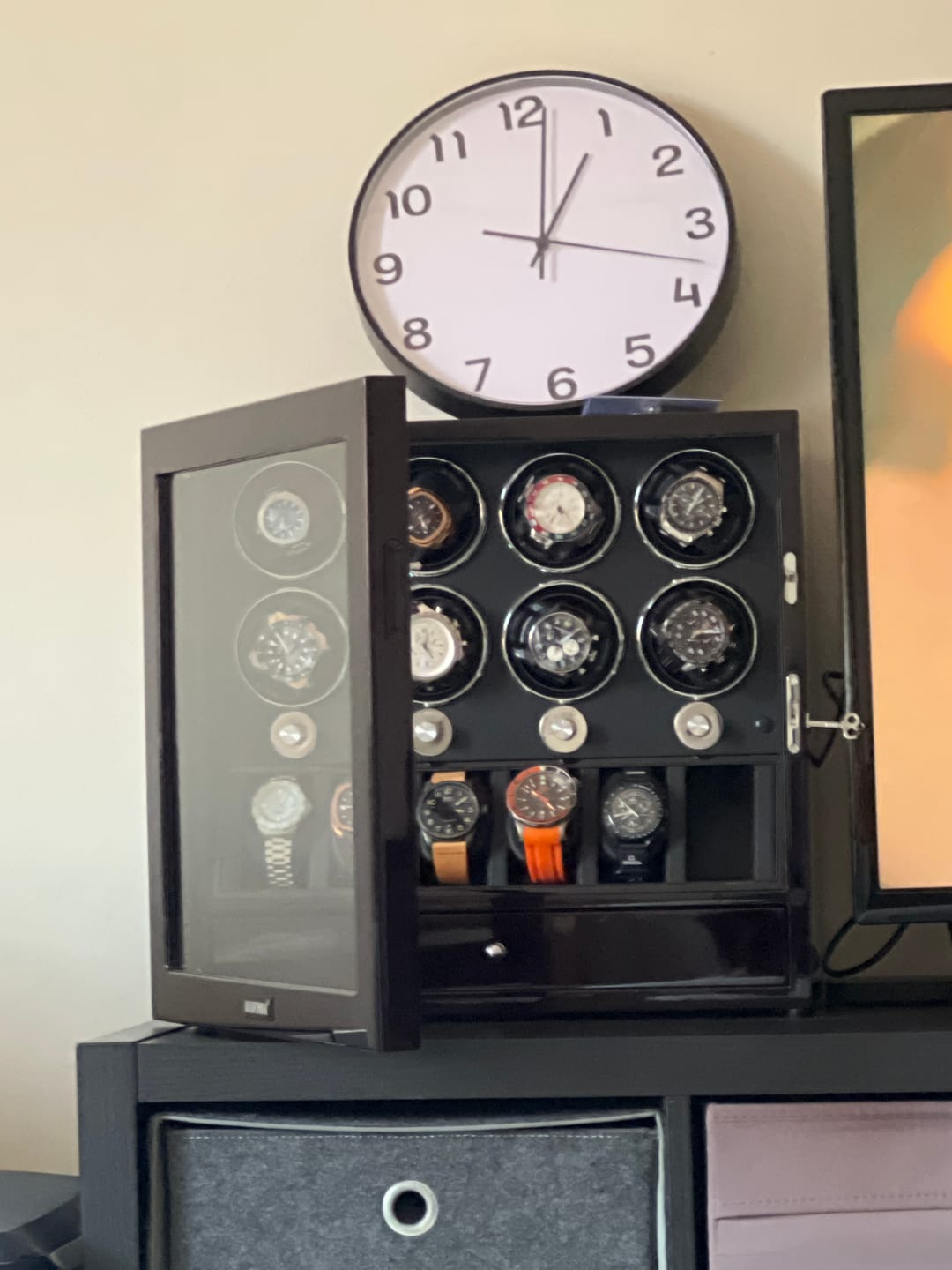 Customer photo review of Smart Luxury Watch Winder with Storage Organizer Case