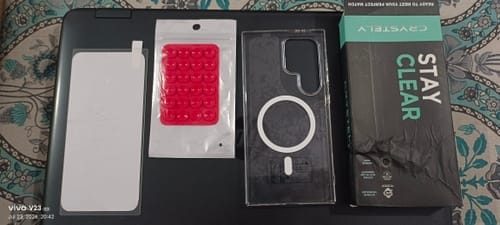 Customer photo review of Samsung Galaxy S25 Ultra - Anti Yellow MagSafe Clear Case