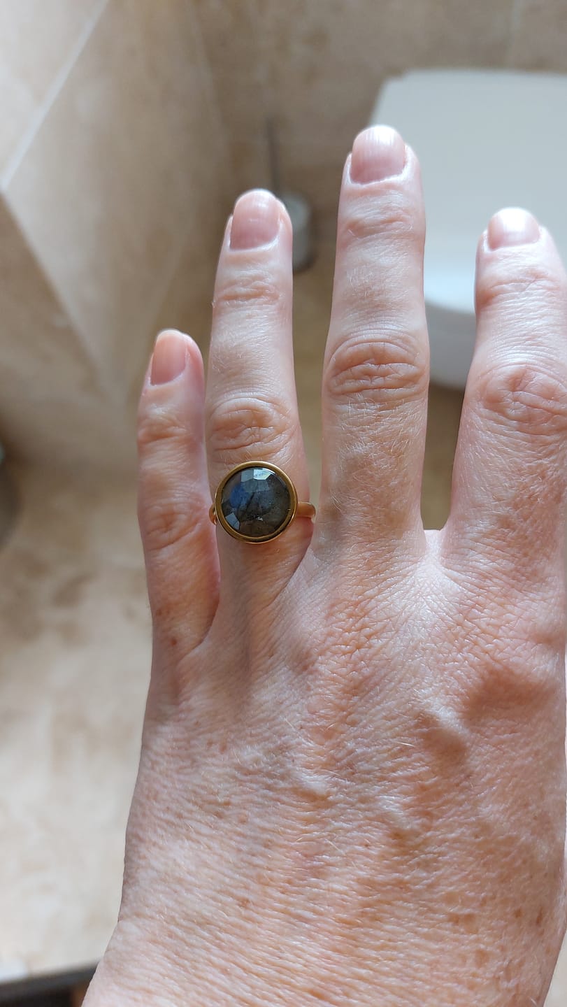 Customer photo review of CHHOTA Lapis Lazuli Ring Gold