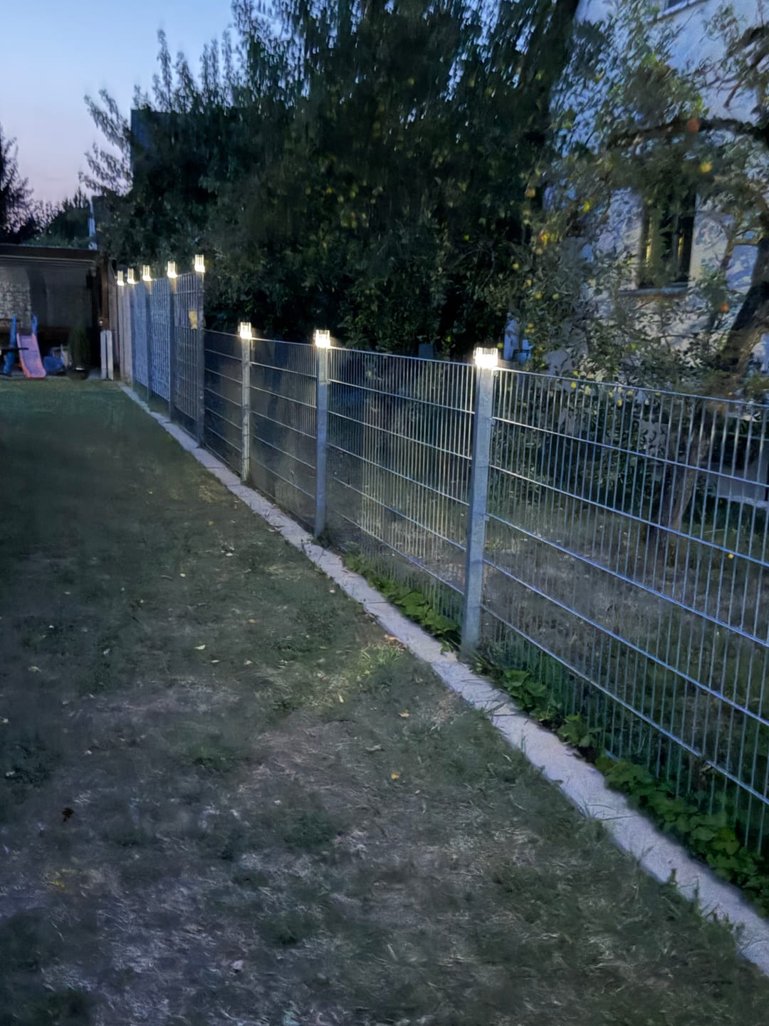 Customer photo review of 6040 Solar Zaunleuchte LED - 60X40mm