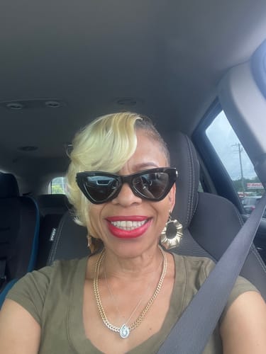 Noretha T., verified GLOV customer, customer photo