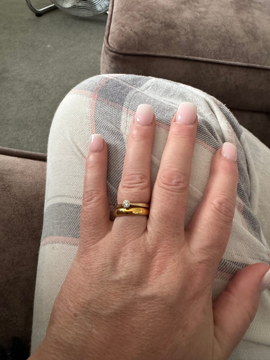 Customer photo review of Gold 4mm Wonder Ring