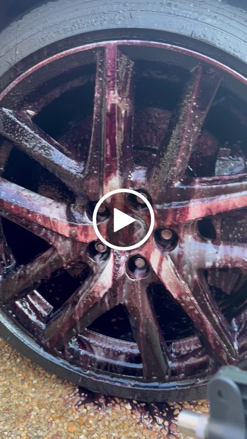 Customer video review of Wheel Cleaner