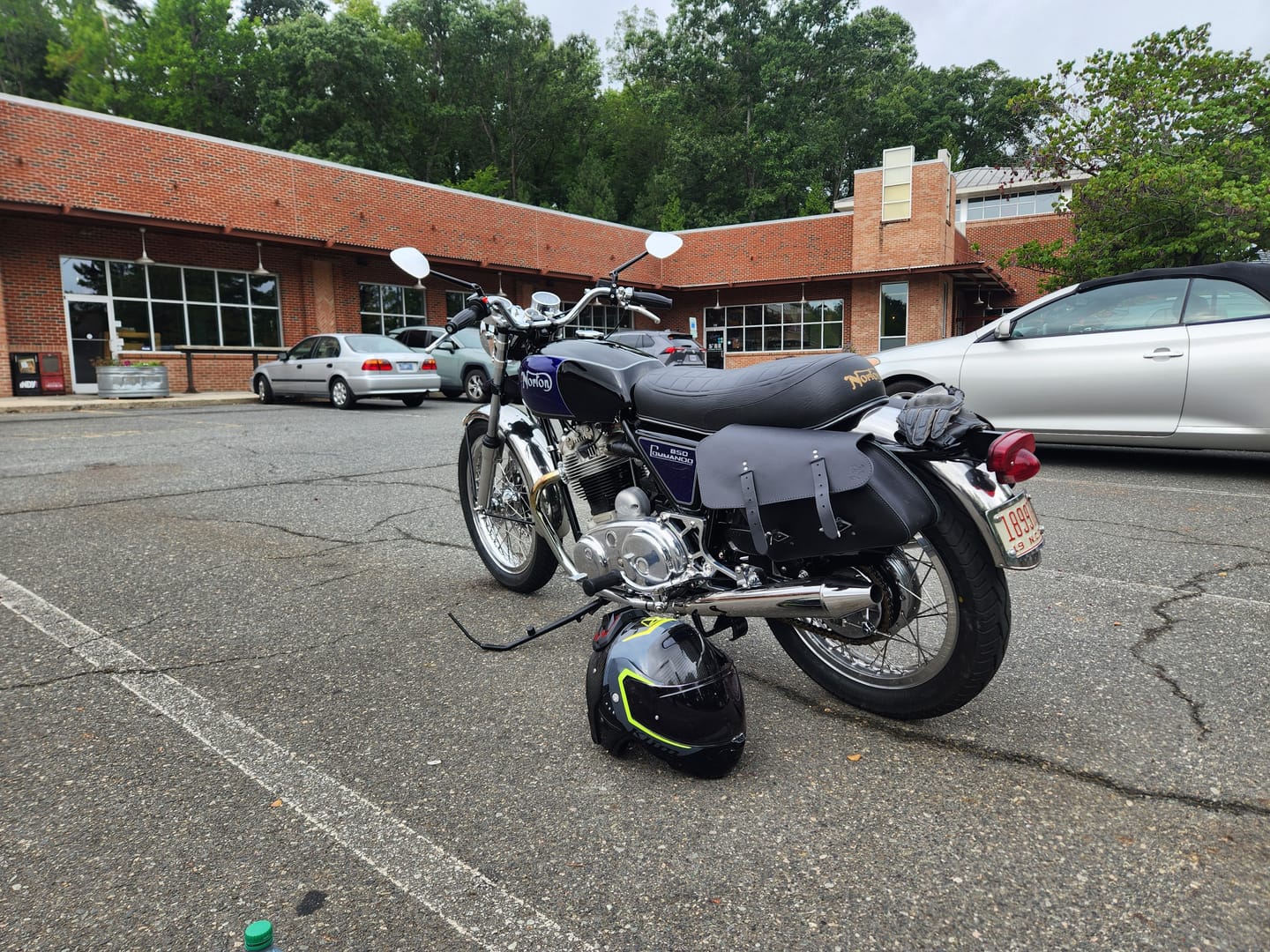 Customer photo review of Norton Commando Left Side Solo Bag - NCL01