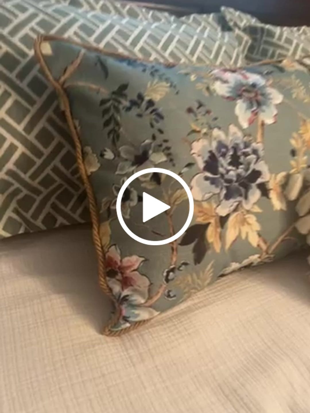 Customer video review of Hilda 3/8" Twisted  Lip Cord Trim (Sold by the Yard)