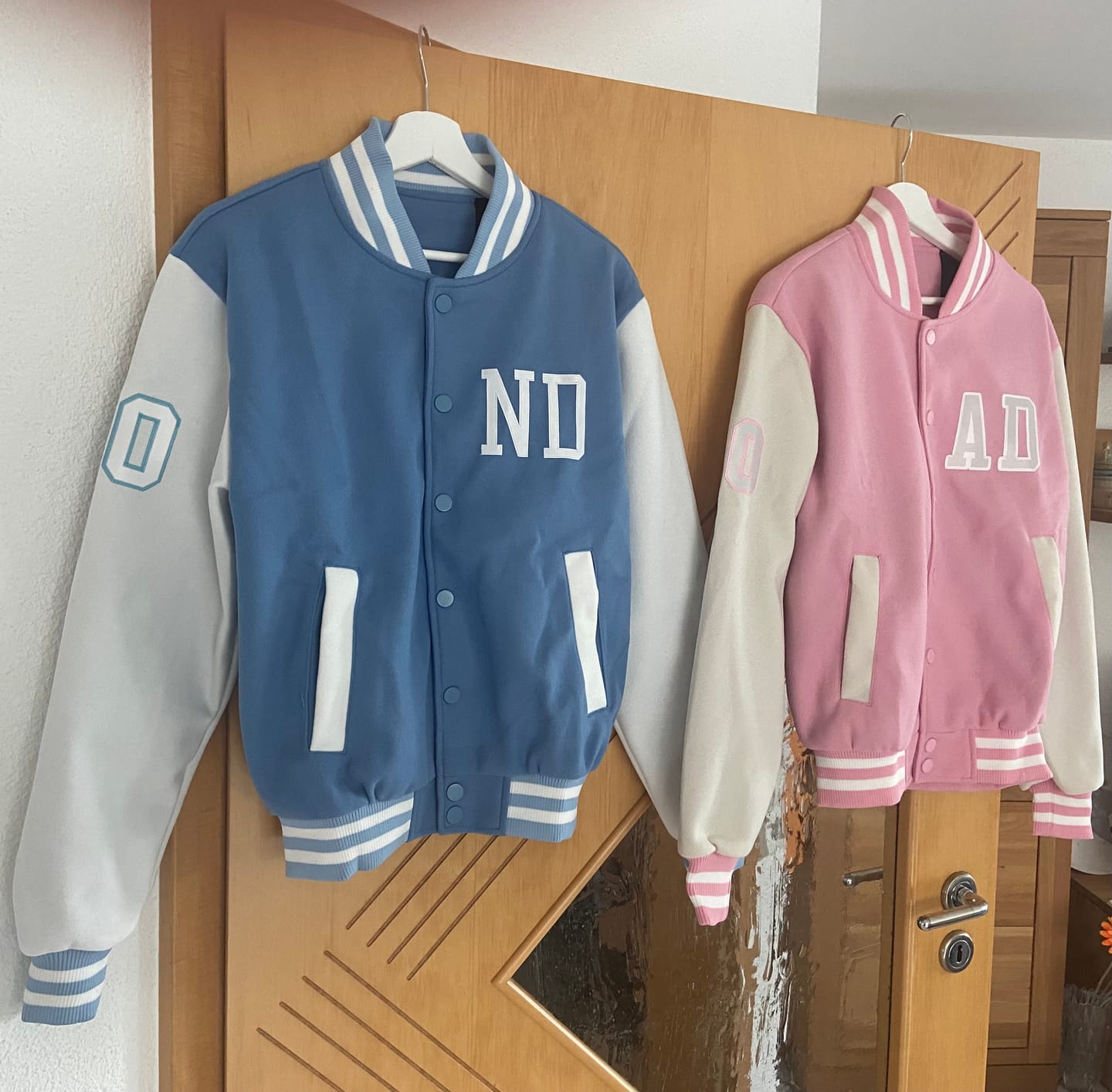 Customer photo review of Maßgeschneidertes Hellblau Weiß Jacke