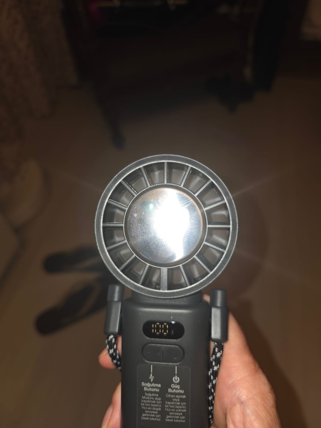 Customer photo review of El Vantilatörü | Peltier Soğutma, 100 Kademe, 3600mAh, 8300 RPM, USB-C, Askılı, Gri (X6111)