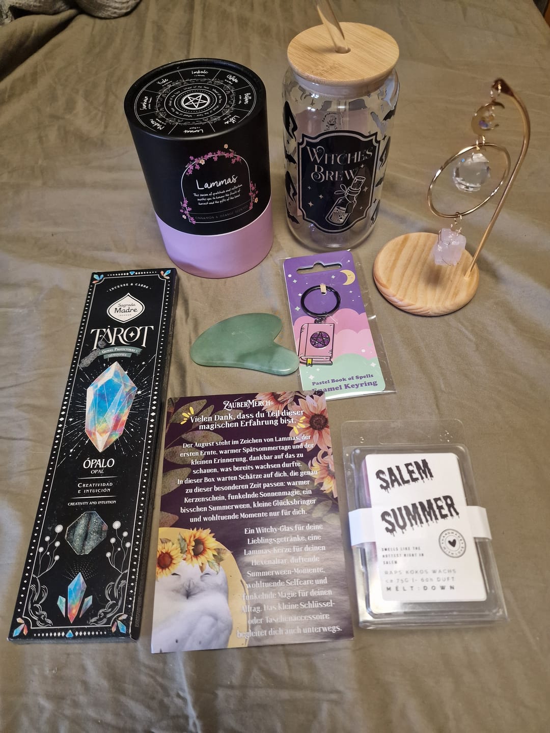 Customer photo review of Witchy Box August (Monatlich wechselnd & limtiert)