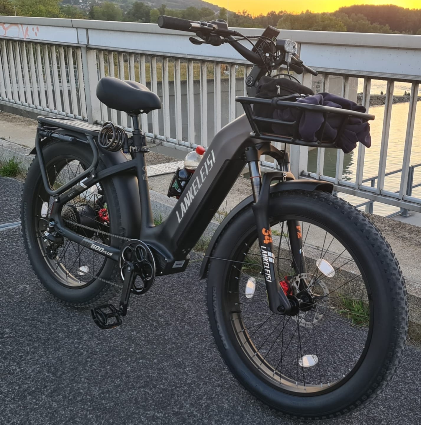 Customer photo review of Lankeleisi MG600 Plus 26" Fat Bike 960Wh All Terrain SUV E-Bike with Switchable Sensor 48V 20Ah Battery
