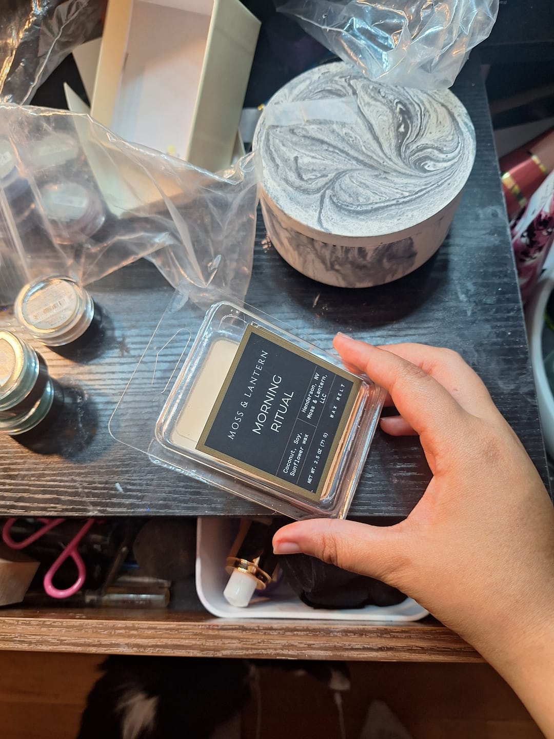 Customer photo review of 2.5oz Morning Ritual wax melt