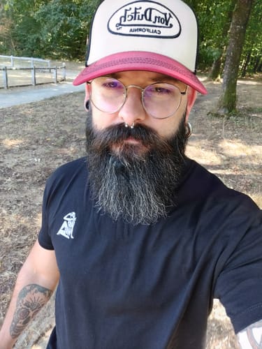 Customer's black T-shirt from the Collection McQueen worn by the reviewer.