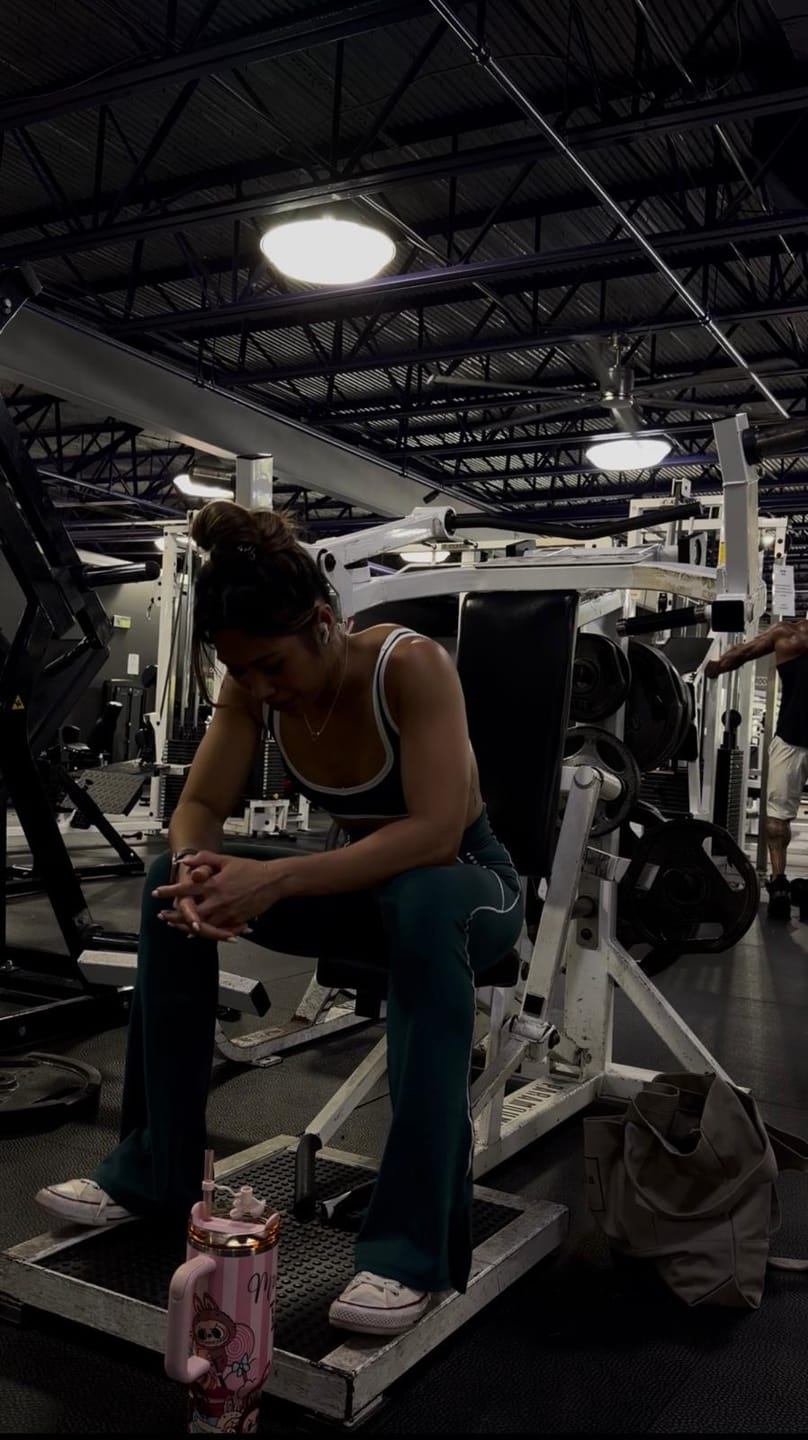 Customer photo review of W285 - Elevate Flare Leggings