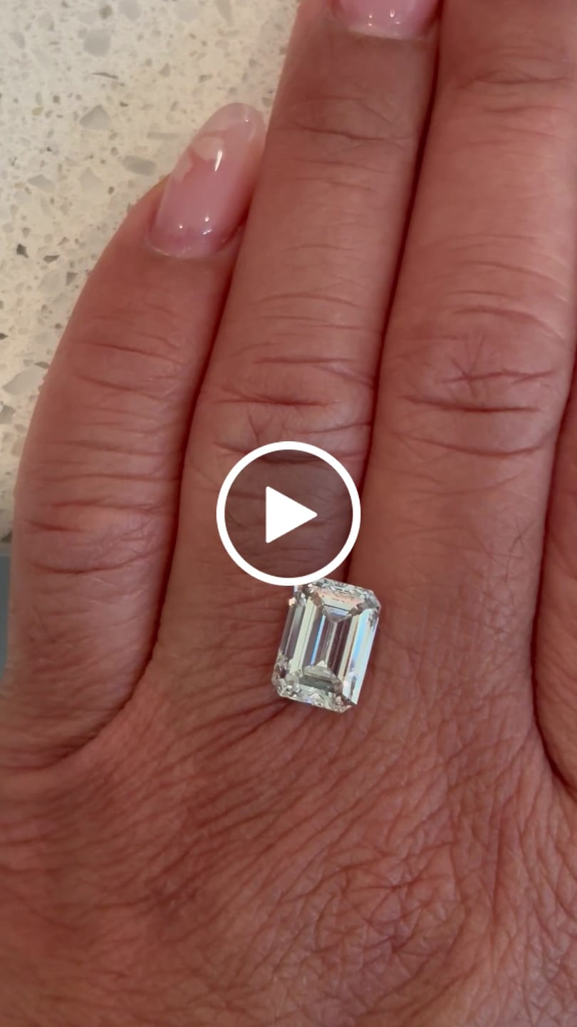 Customer video review of DovEggs 3.710ct Emerald F VS1-LAB GROWN DIAMOND-LFE42A135