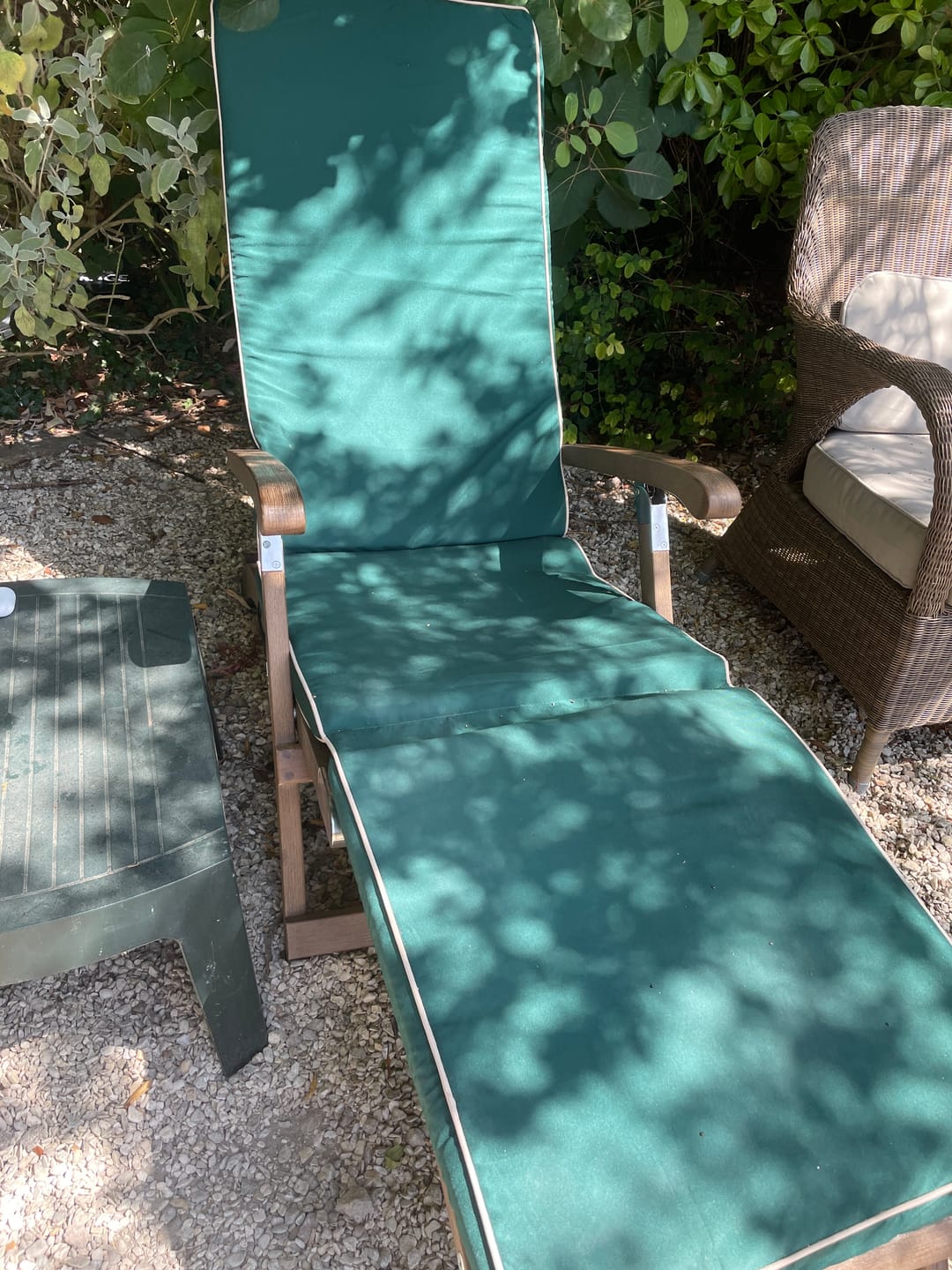Customer photo review of Water Resistant Outdoor Steamer Chair Cushions with Secure Ties Foldable Sun Loungers Cushions
