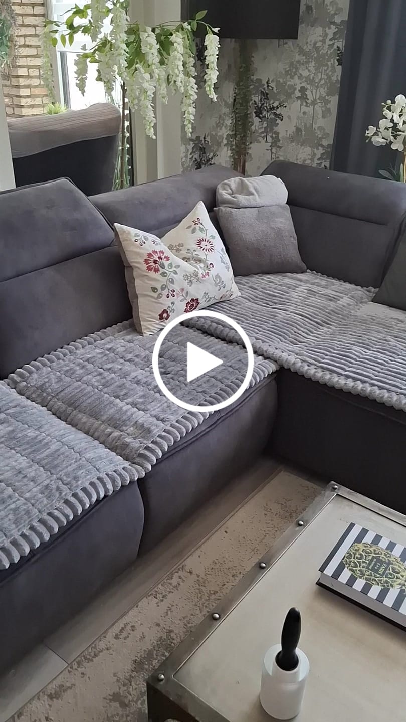 Customer video review of PetLounge I Premium Sofa-Schutz