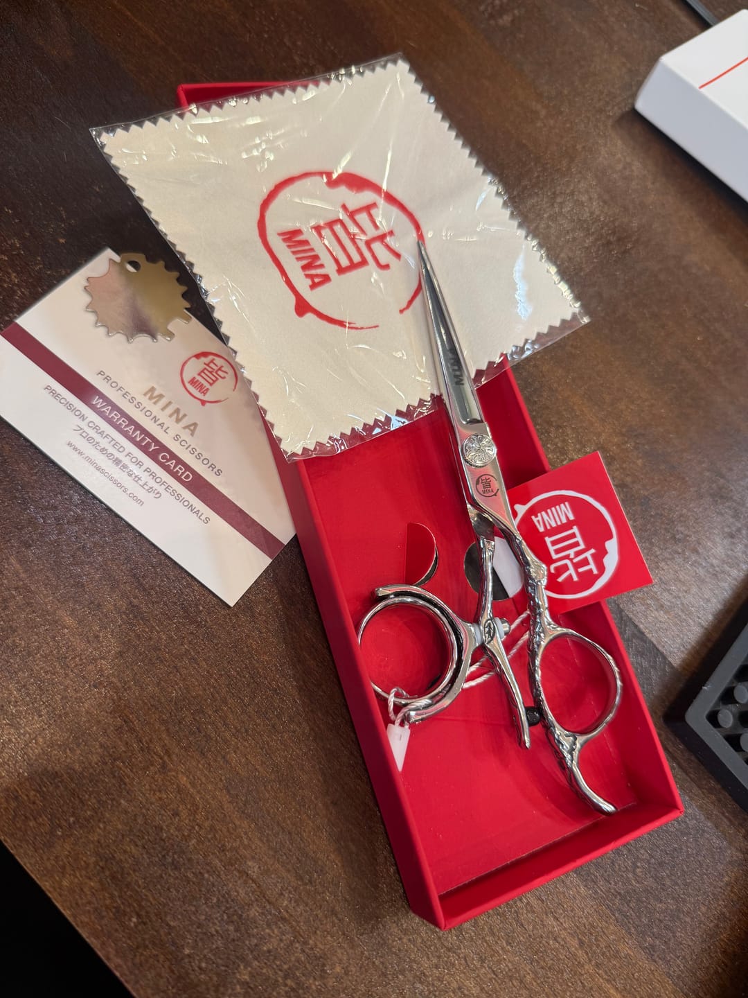 Customer photo review of Mina Sakura Double Swivel Hair Cutting Shears