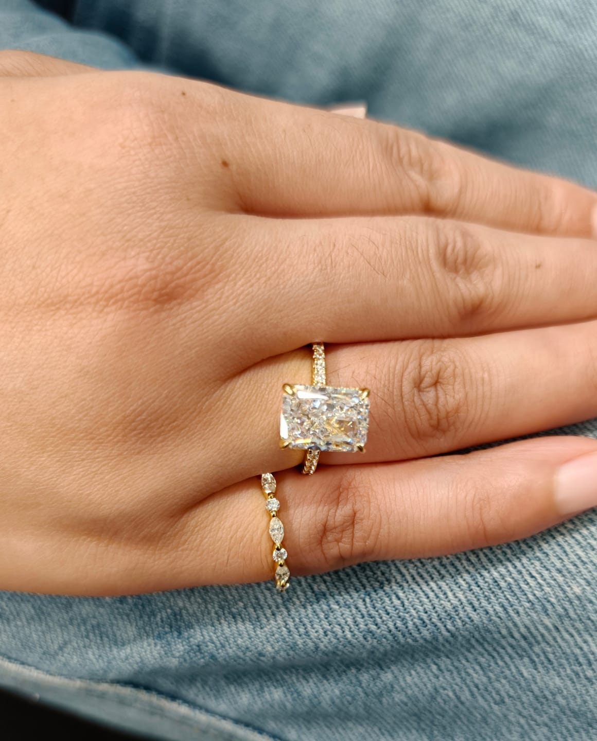 Customer photo review of S925 4.5Ct Radiant Cut Hidden Halo Wedding Set Brilliance in Every Angle Stackable RIngs