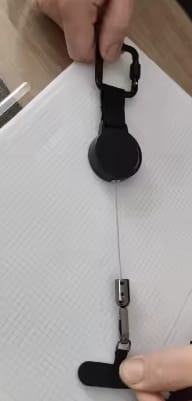 Customer photo review of SafePhone™ Correa Colgante Antirrobo para Móvil