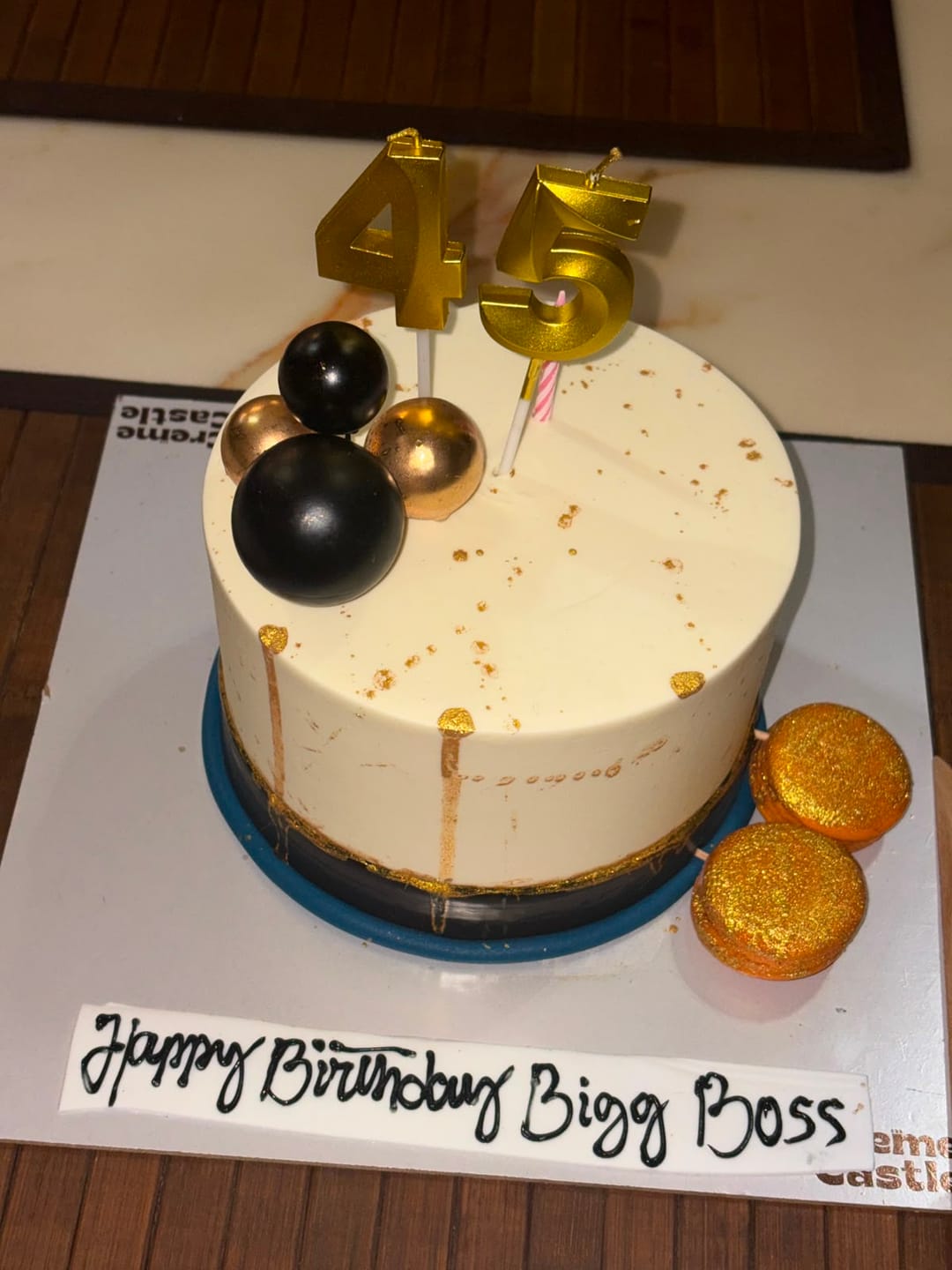 Customer photo review of Gold Splash Blue Cake