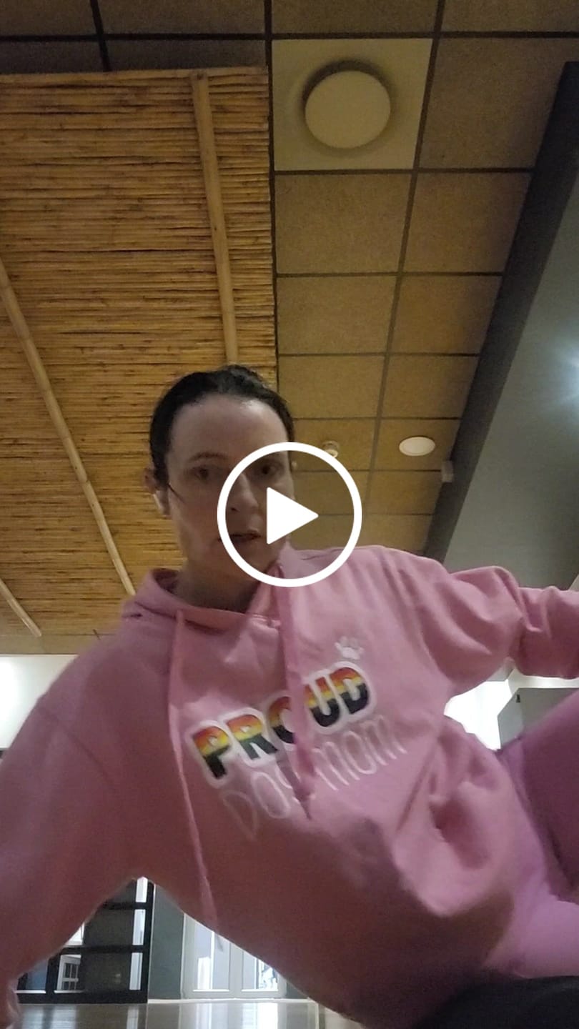 Customer video review of Active T-Shirt & 7/8 Butt-Lifting Leggings Set