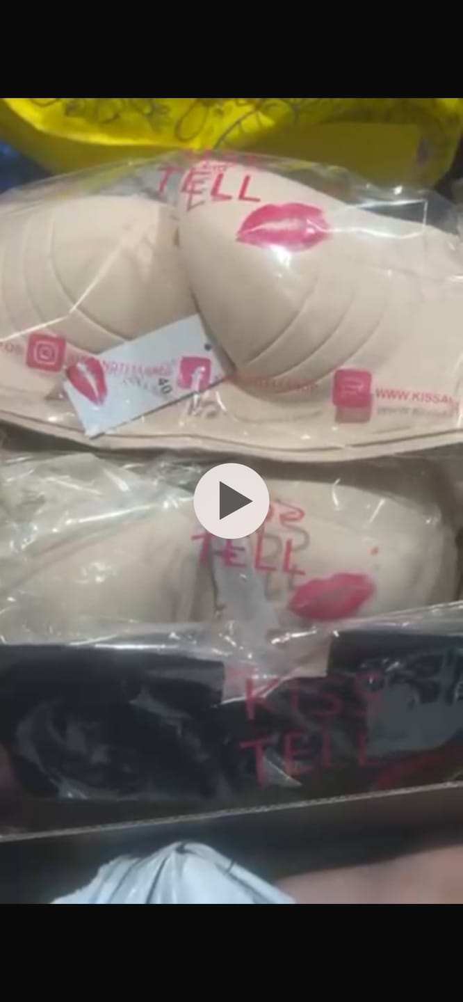 Customer photo review of Amaya - All Day Comfort