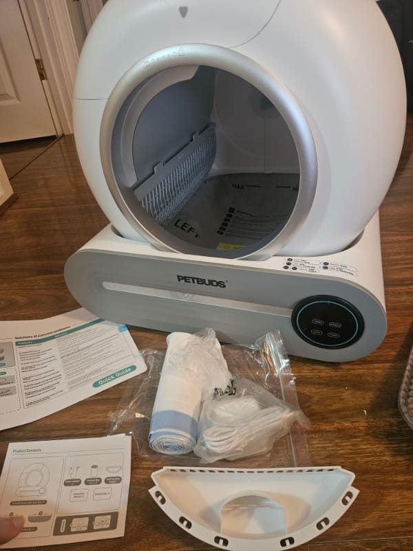 Customer photo review of Petbuds™ Pro 2026 Automatic Self-Cleaning Litter Box